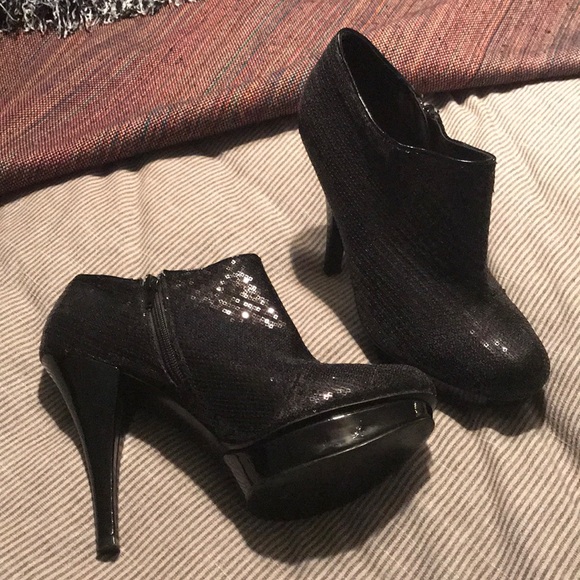 Olsenboye Shoes - Size 10 black sequin booties.